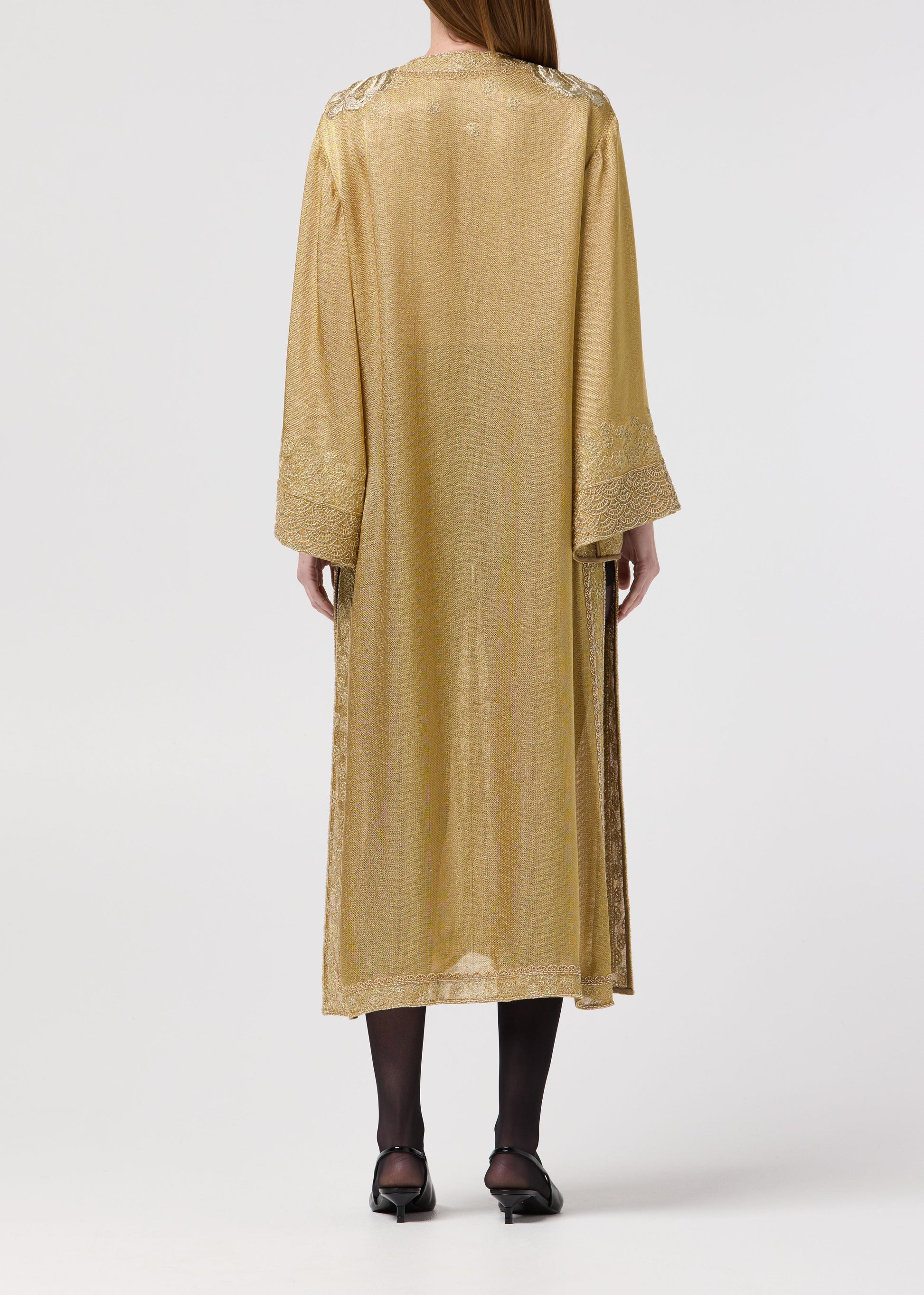 aurelia-back