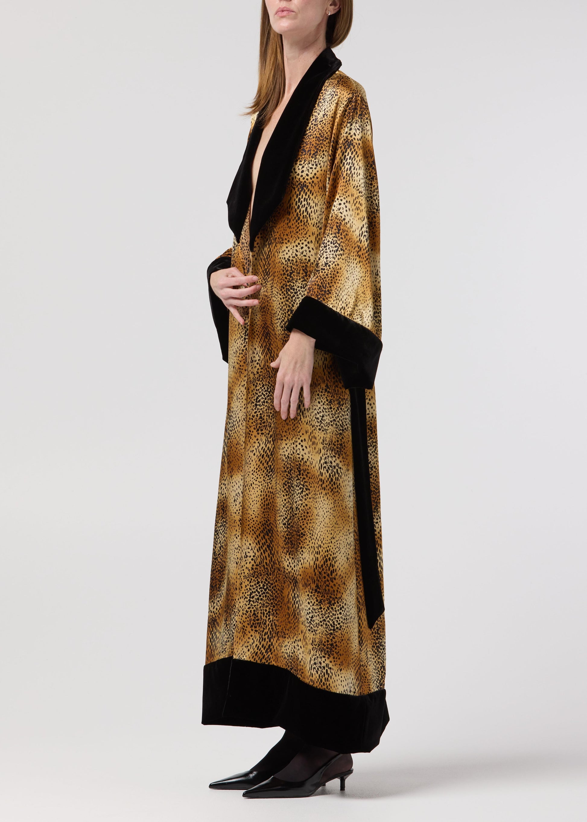 sienna-in-deep-gold-side