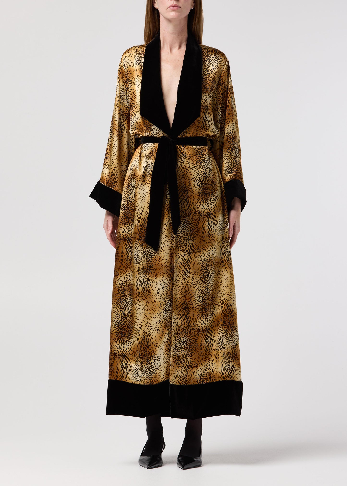 sienna-in-deep-gold-close